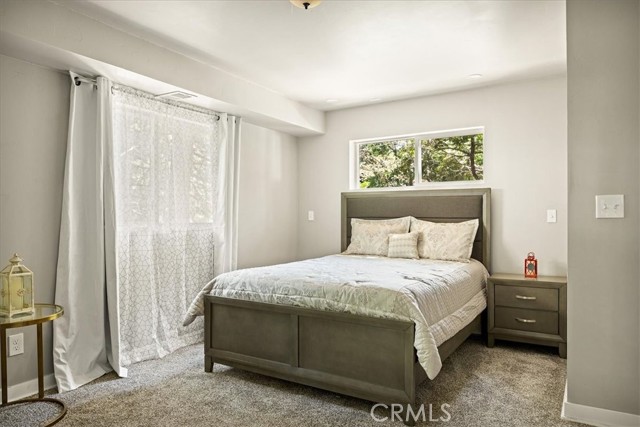28670 Shenandoah Drive, Lake Arrowhead, CA 92352