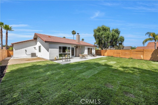25652 Cervantes Lane, Mission Viejo CA: https://media.crmls.org/medias/ad5e0376-adc7-4312-b4be-181486244445.jpg