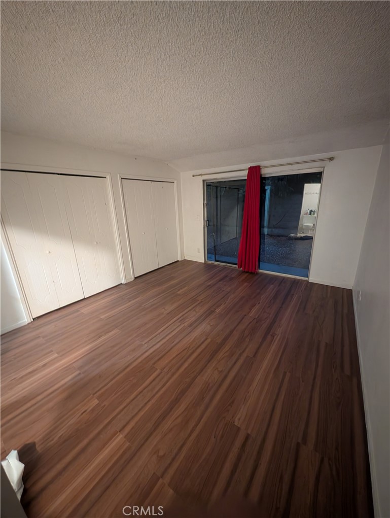 https://media.crmls.org/medias/ad5e3690-b7b3-4206-846e-6f57e7e82995.jpg?preset=X-Large