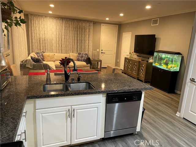 186 Rose Arch, Irvine CA: https://media.crmls.org/medias/ad5edd64-af69-4858-aa4d-97e0dd79a11e.jpg