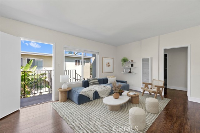 Detail Gallery Image 3 of 20 For 271 16th Pl #D,  Costa Mesa,  CA 92627 - 2 Beds | 1 Baths