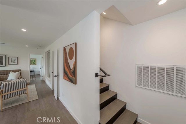 Detail Gallery Image 17 of 38 For 125 Sequoia Dr, Pasadena,  CA 91105 - 3 Beds | 2/1 Baths