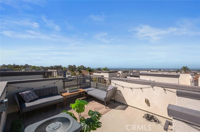 Detail Gallery Image 40 of 56 For 1807 Coastal Way, Costa Mesa,  CA 92627 - 2 Beds | 2/2 Baths