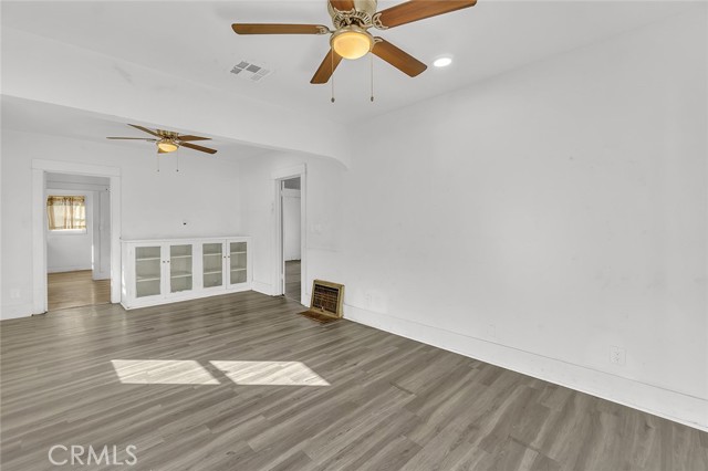 Detail Gallery Image 4 of 25 For 926 East 97th Street, Los Angeles,  CA 90002 - 2 Beds | 1 Baths