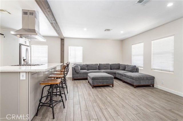 12512 Adelphia Avenue photo 3