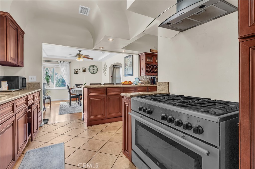 MLS #DW25254509 image #12