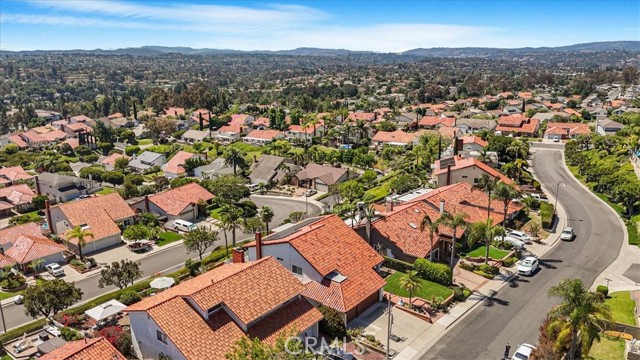 22792 Orellana, Mission Viejo CA: https://media.crmls.org/medias/ad633fc5-20a9-439d-94b2-99bd013dc3e5.jpg