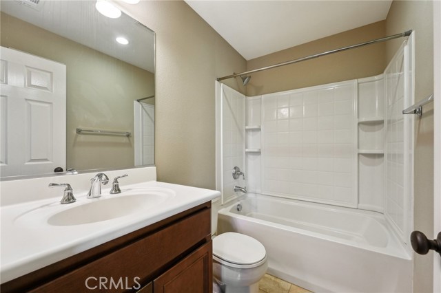 Detail Gallery Image 26 of 48 For 4437 Owens St #104,  Corona,  CA 92883 - 2 Beds | 2/1 Baths