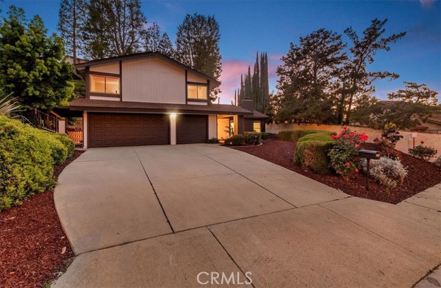 Detail Gallery Image 4 of 42 For 265 S Leandro St, Anaheim,  CA 92807 - 4 Beds | 2/1 Baths