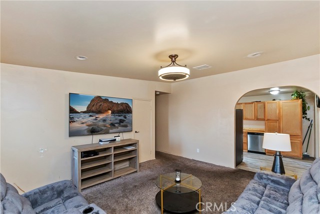 Detail Gallery Image 4 of 38 For 6374 Linda Lee Dr, Yucca Valley,  CA 92284 - 3 Beds | 2 Baths