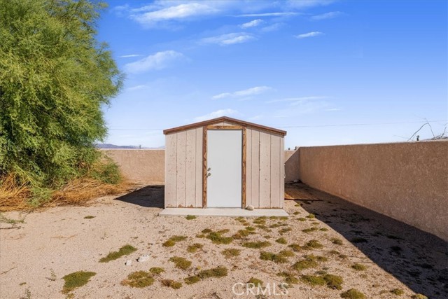 73255 Two Mile Road, 29 Palms CA: https://media.crmls.org/medias/ad664fac-6ed7-4ecc-a70e-3ddc6c0ab787.jpg