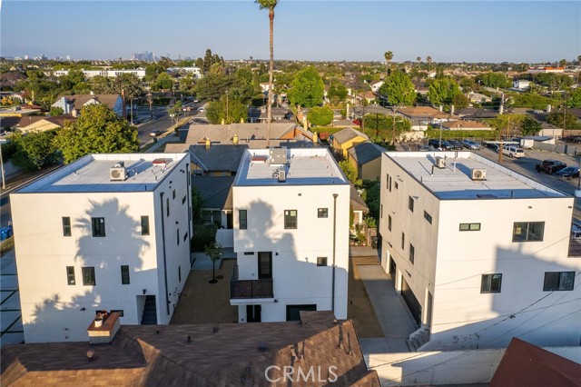 Detail Gallery Image 18 of 47 For 6082 W 18th St, Los Angeles,  CA 90035 - – Beds | – Baths
