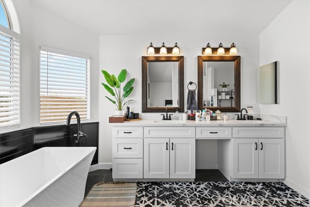 11839 Antler Peak Court, Rancho Cucamonga CA: https://media.crmls.org/medias/ad694cc3-35b7-4ecb-91b2-1c6d5d13c4b0.jpg