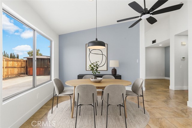Detail Gallery Image 14 of 58 For 4042 E Avenue R6, Palmdale,  CA 93552 - 3 Beds | 2 Baths