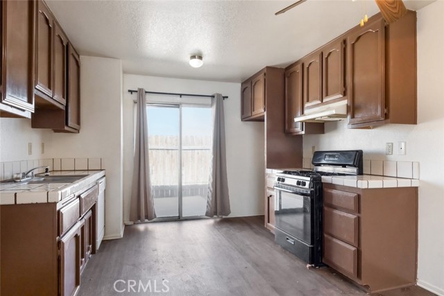 20705 Thunderbird Road, Apple Valley CA: https://media.crmls.org/medias/ad69c2d1-5cca-4242-bc4c-0c1af0514be5.jpg