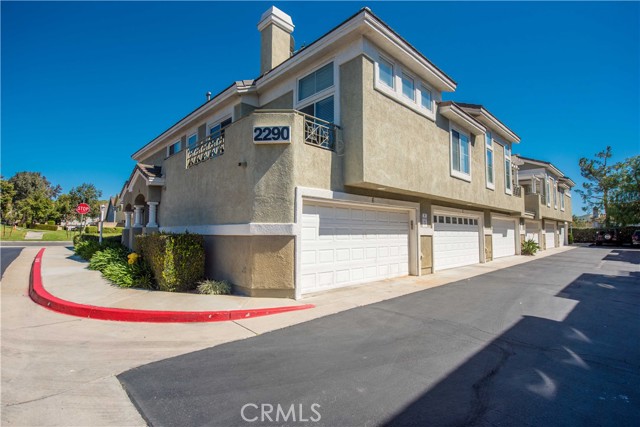 Detail Gallery Image 2 of 27 For 2290 Indigo Hills Dr #6,  Corona,  CA 92879 - 2 Beds | 2 Baths