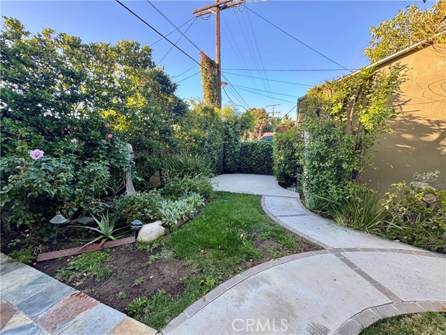 Detail Gallery Image 24 of 29 For 5821 Columbus Ave, Van Nuys,  CA 91411 - 4 Beds | 2 Baths