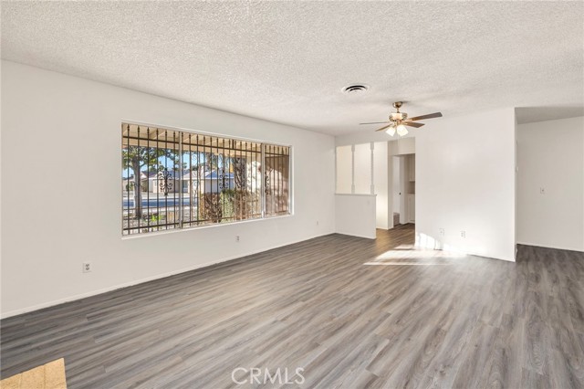 1258 Turquoise, Hemet CA: https://media.crmls.org/medias/ad6d1af6-e6ba-4e18-8d19-3a98d4727086.jpg