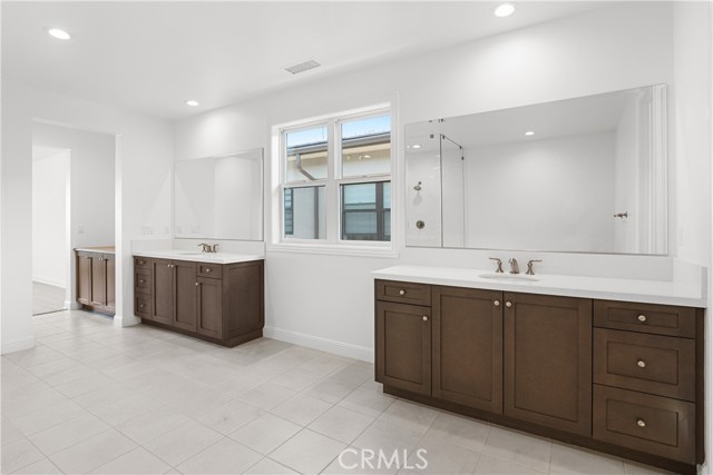 Detail Gallery Image 11 of 49 For 20120 W Marlow Ln, Porter Ranch,  CA 91326 - 5 Beds | 5/1 Baths