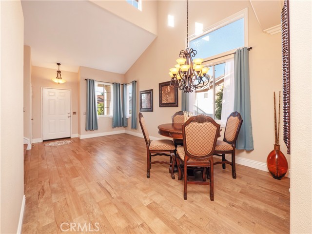 Detail Gallery Image 6 of 59 For 20625 Stony Brook Cir, Riverside,  CA 92508 - 4 Beds | 2/1 Baths