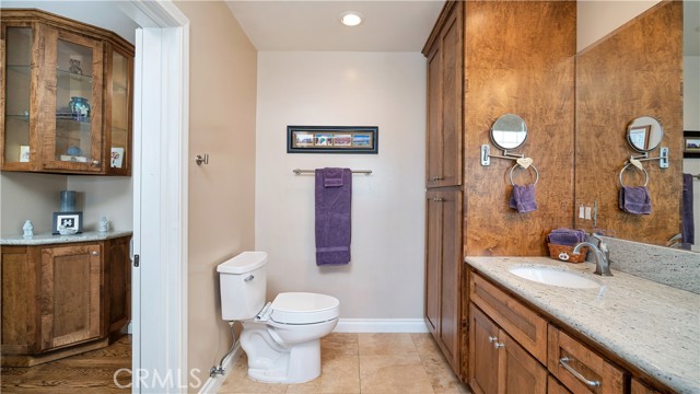 5215 E Monlaco Road, Long Beach CA: https://media.crmls.org/medias/ad6e679b-3f25-465e-b6c8-1cf01f8bbc16.jpg