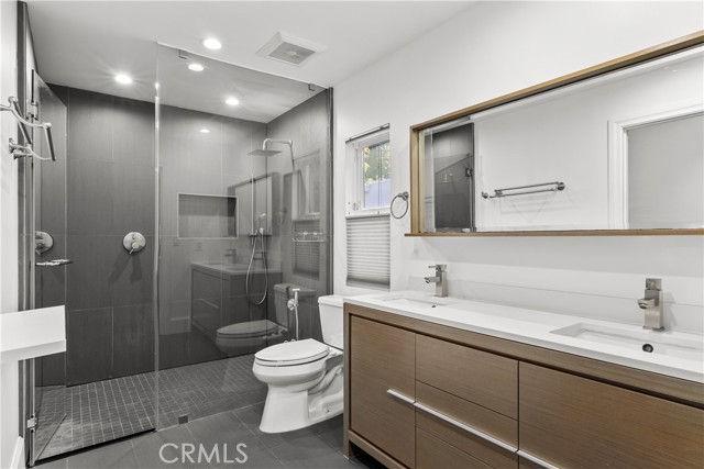 16544 Park Lane Drive, Los Angeles CA: https://media.crmls.org/medias/ad6e9c3d-1cf6-4d28-b946-a3b77af7b8e8.jpg