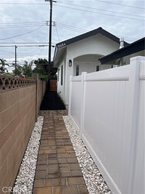 Detail Gallery Image 2 of 12 For 8684 Oasis Ave., Westminster,  CA 92863 - 3 Beds | 2 Baths