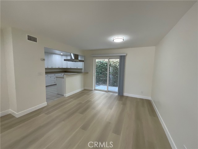 2641 Santa Ana Avenue, Costa Mesa CA: https://media.crmls.org/medias/ad700da8-ef95-41d0-97e9-59a6e1f08b74.jpg