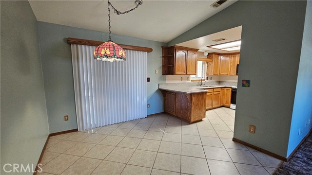 Detail Gallery Image 6 of 29 For 40985 174th, Lancaster,  CA 93535 - 2 Beds | 2 Baths