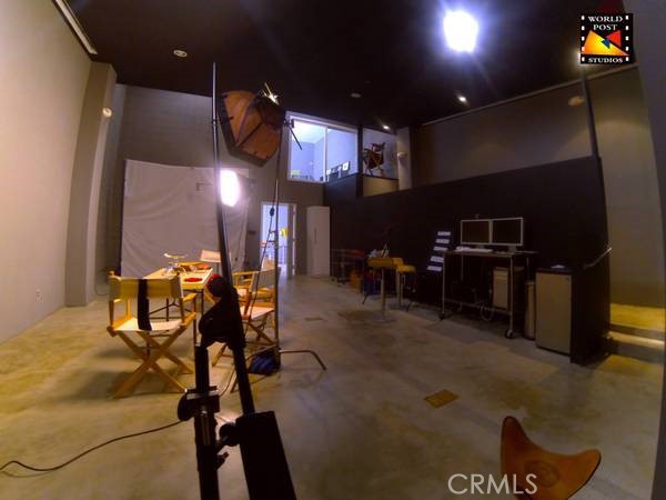 11417 Miranda Street, North Hollywood (los Angeles), California 91601, ,Commercial Lease,For Rent,11417 Miranda Street,CRSR25022604