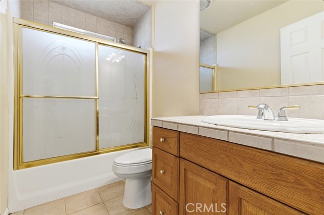 6895 Coyote Rd, Phelan CA: https://media.crmls.org/medias/ad722737-dc8a-44e5-a689-8ab9269f0bcd.jpg