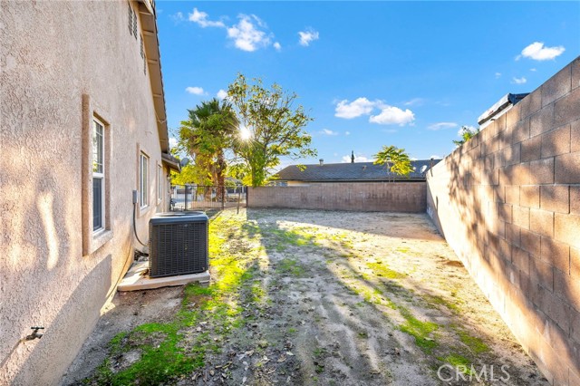 Detail Gallery Image 32 of 44 For 1230 Shellie Ln, Hemet,  CA 92543 - 3 Beds | 2 Baths