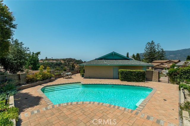 Detail Gallery Image 26 of 38 For 2251 El Arbolita Dr, Glendale,  CA 91208 - 2 Beds | 2 Baths