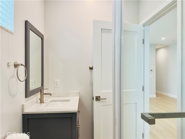 17522 1/2 Lemay Street, Lake Balboa CA: https://media.crmls.org/medias/ad7424fb-36d4-493f-b8fd-24698c12f881.jpg