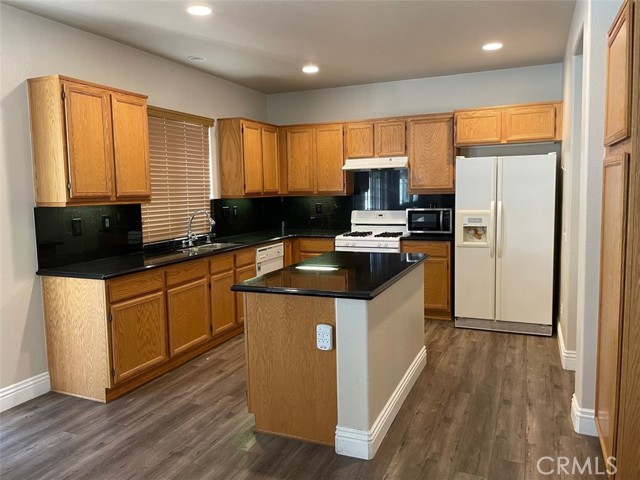 1443 Plaza Way, Perris, CA, 92570 1443 Plaza Way, Perris, CA, 92570
