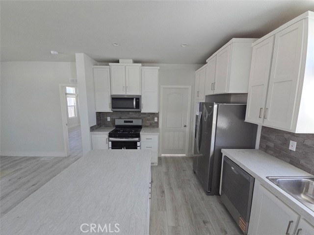 350 E San Jacinto, Perris CA: https://media.crmls.org/medias/ad742fe8-3a69-4d78-9adf-27491d3f74f0.jpg