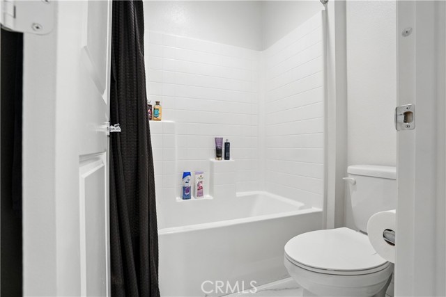Detail Gallery Image 32 of 75 For 11715 Periwinkle Pl, Jurupa Valley,  CA 91752 - 6 Beds | 4/1 Baths