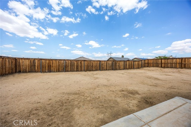Detail Gallery Image 28 of 32 For 17024 Mastodon Pl, Victorville,  CA 92394 - 4 Beds | 2/1 Baths