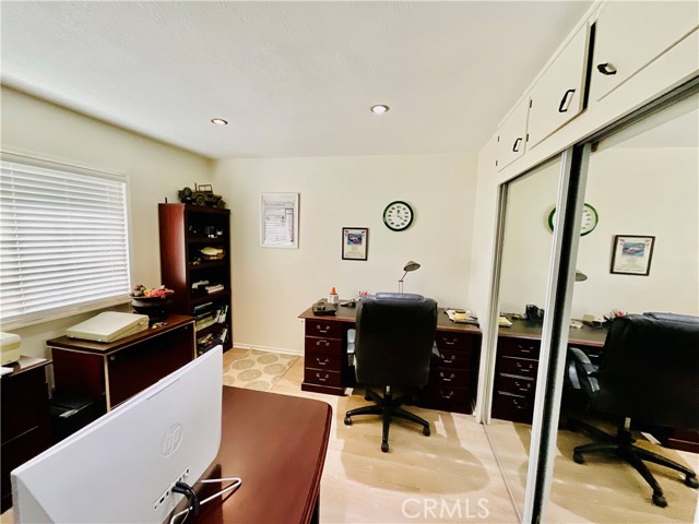 10195 Shangri La Avenue, Hesperia CA: https://media.crmls.org/medias/ad7665c0-50ff-4841-b17b-f4840b7a6928.jpg
