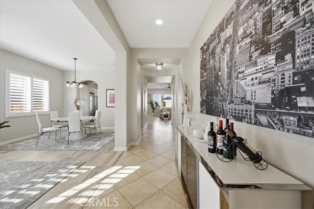 Detail Gallery Image 6 of 54 For 34078 Amici, Temecula,  CA 92592 - 4 Beds | 3/1 Baths