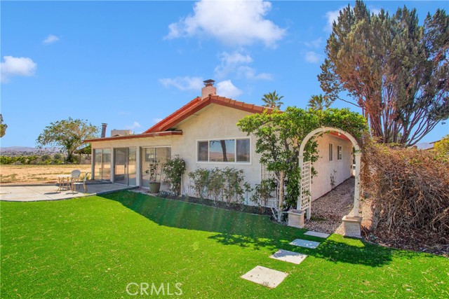 12990 Cedarbrook Lane, Victorville CA: https://media.crmls.org/medias/ad770778-8ad8-4dbf-9659-7a3898a1ae53.jpg
