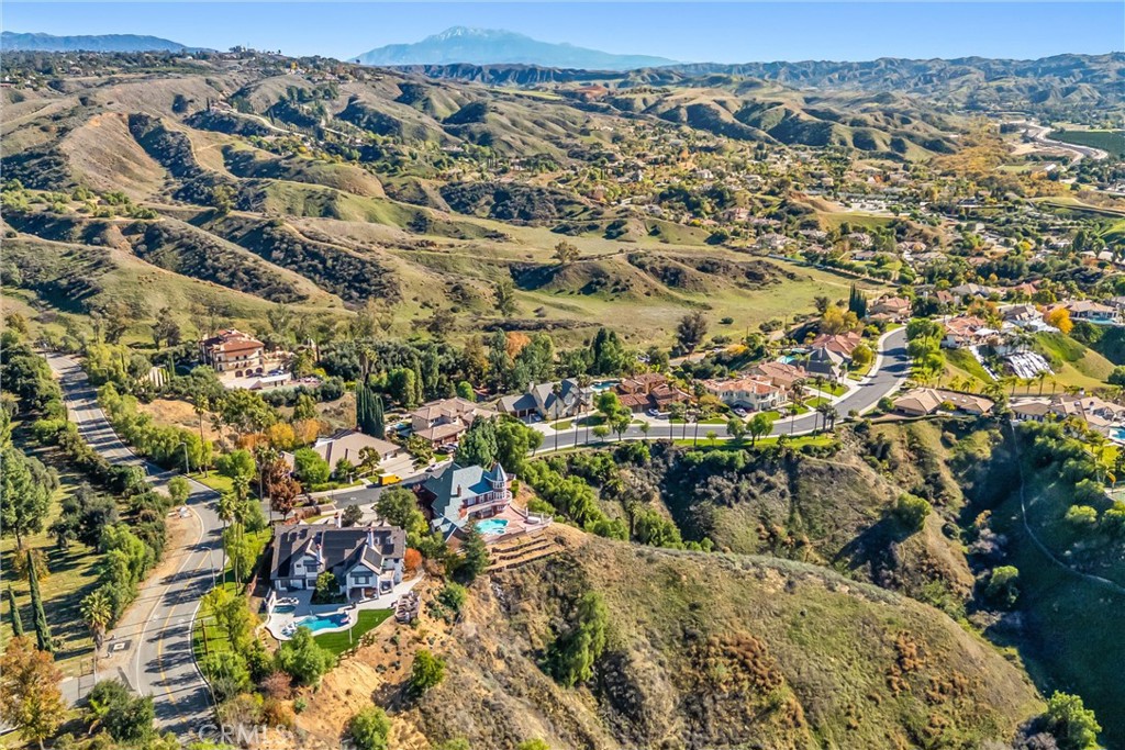 https://media.crmls.org/medias/ad77115f-2b9d-4caa-bde7-e2e8214dcd93.jpg?preset=X-Large