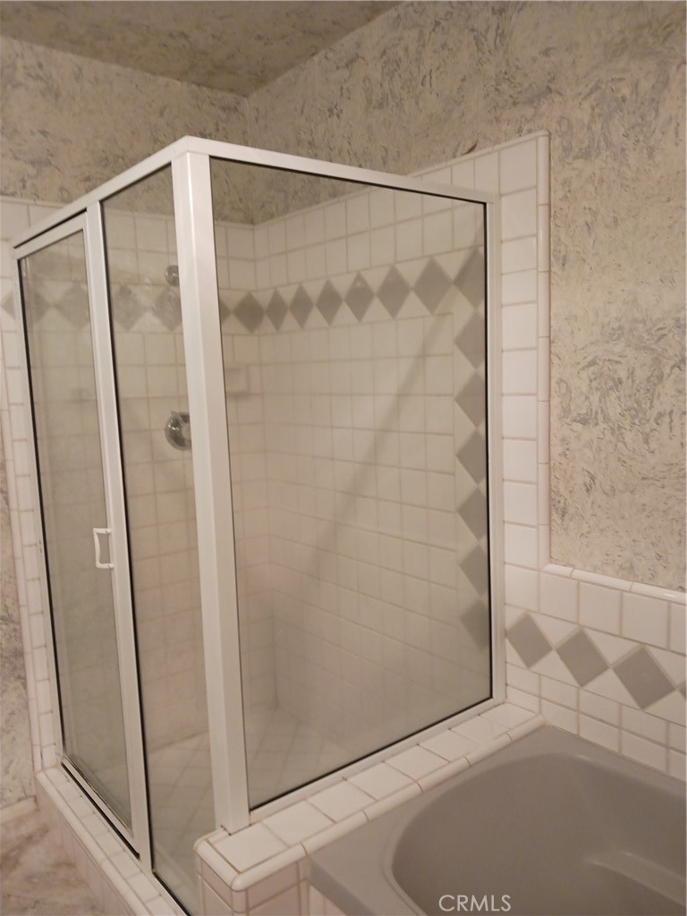 https://media.crmls.org/medias/ad773815-3555-4eb2-bc84-a3c5518e8edb.jpg?preset=X-Large