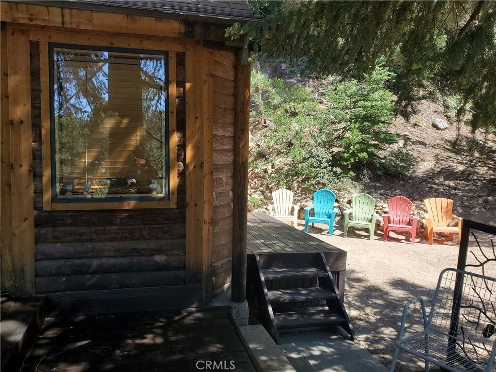 https://media.crmls.org/medias/ad7758ff-dc3a-4aa6-a697-2c95cc59e9fd.jpg?preset=X-Large