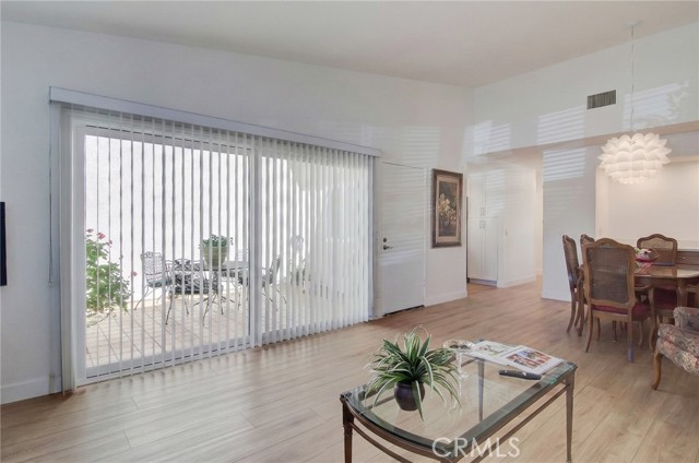 Detail Gallery Image 6 of 24 For 8933 Modesto Cir 1206c,  Huntington Beach,  CA 92646 - 2 Beds | 2 Baths