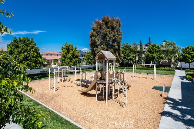Detail Gallery Image 24 of 33 For 15203 Linden Way, Tustin,  CA 92782 - 3 Beds | 2/1 Baths