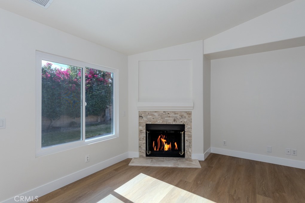 MLS #OC25164195 image #27