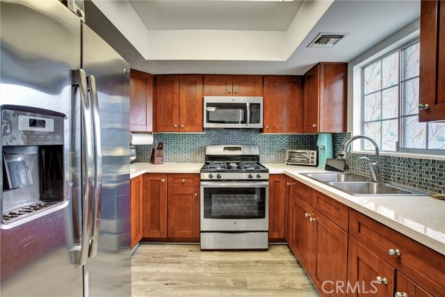 Detail Gallery Image 16 of 44 For 20155 Keswick St #209,  Winnetka,  CA 91306 - 2 Beds | 2 Baths