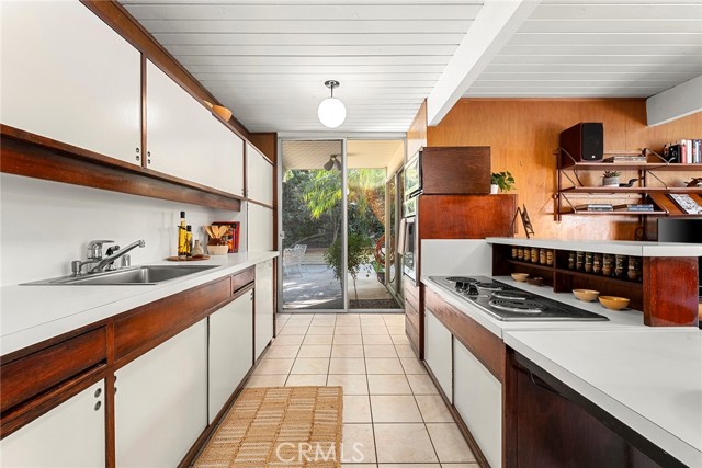 Detail Gallery Image 26 of 56 For 1074 N Granada, Orange,  CA 92869 - 5 Beds | 2 Baths