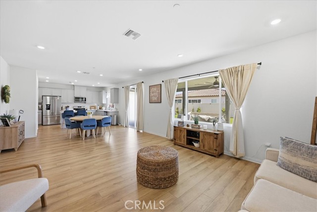 Detail Gallery Image 10 of 43 For 29168 Cahill Ct, Winchester,  CA 92596 - 5 Beds | 2/1 Baths